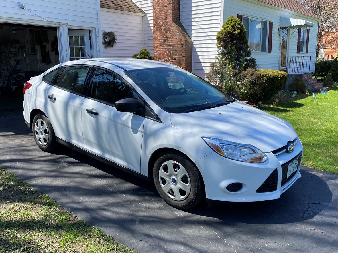 2012 Ford Focus for sale by owner in Hampton