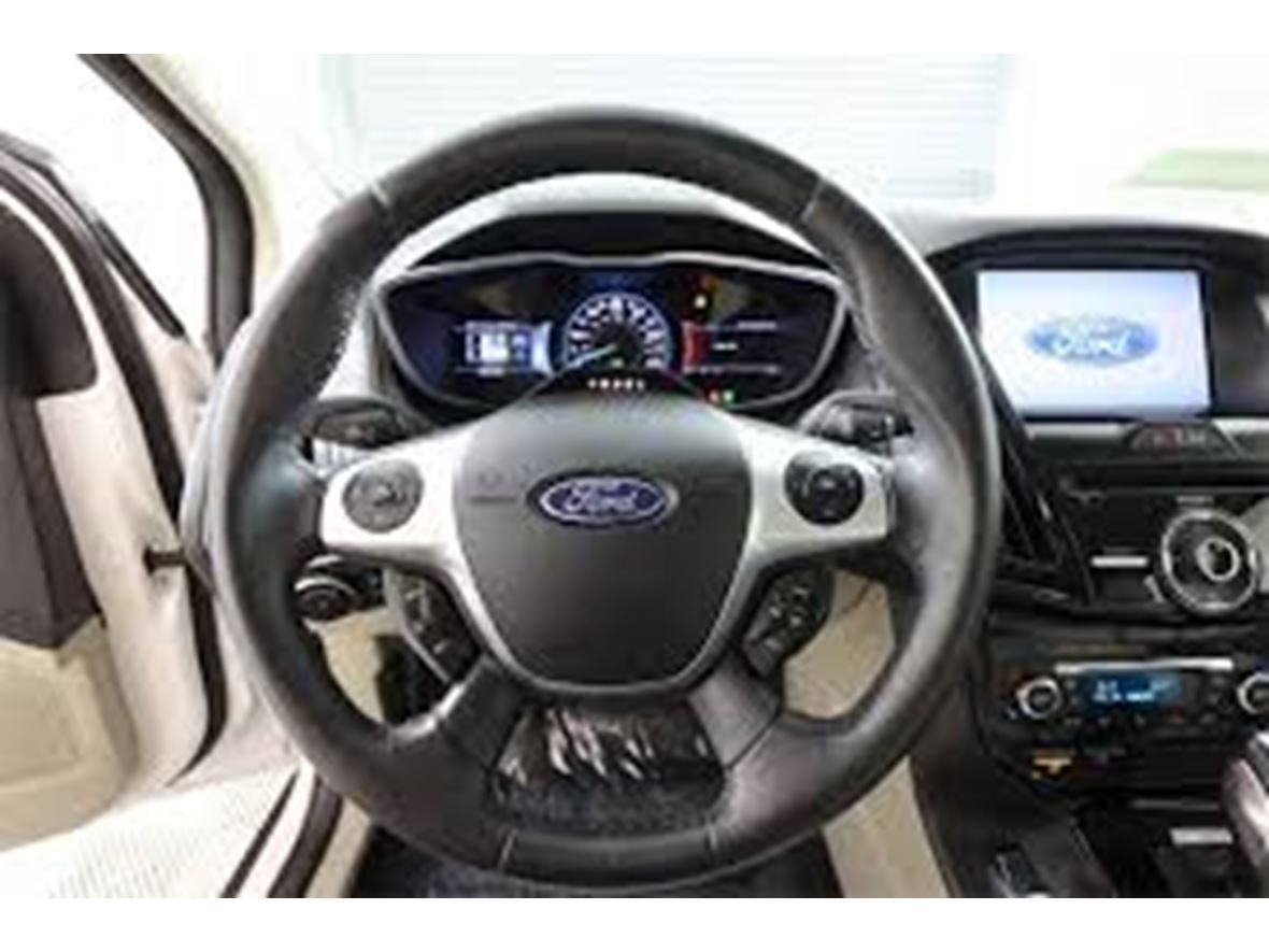2012 Ford Focus for sale by owner in Largo