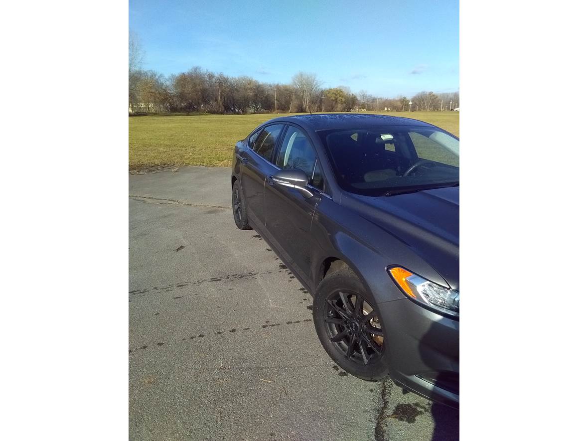 2014 Ford Fusion for sale by owner in Oneida