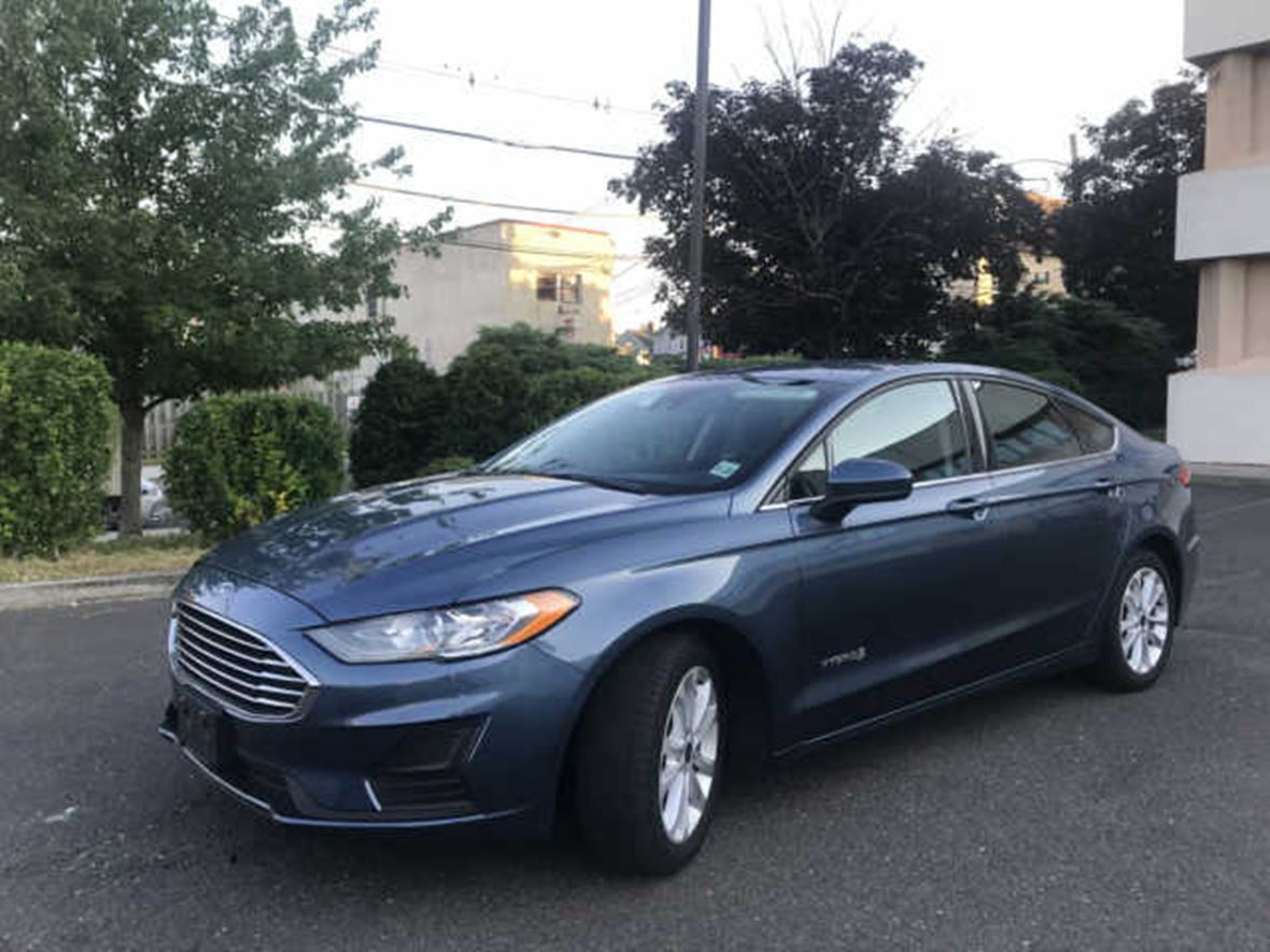 2019 Ford Fusion Hybrid for Sale by Owner in Keyport, NJ 07735