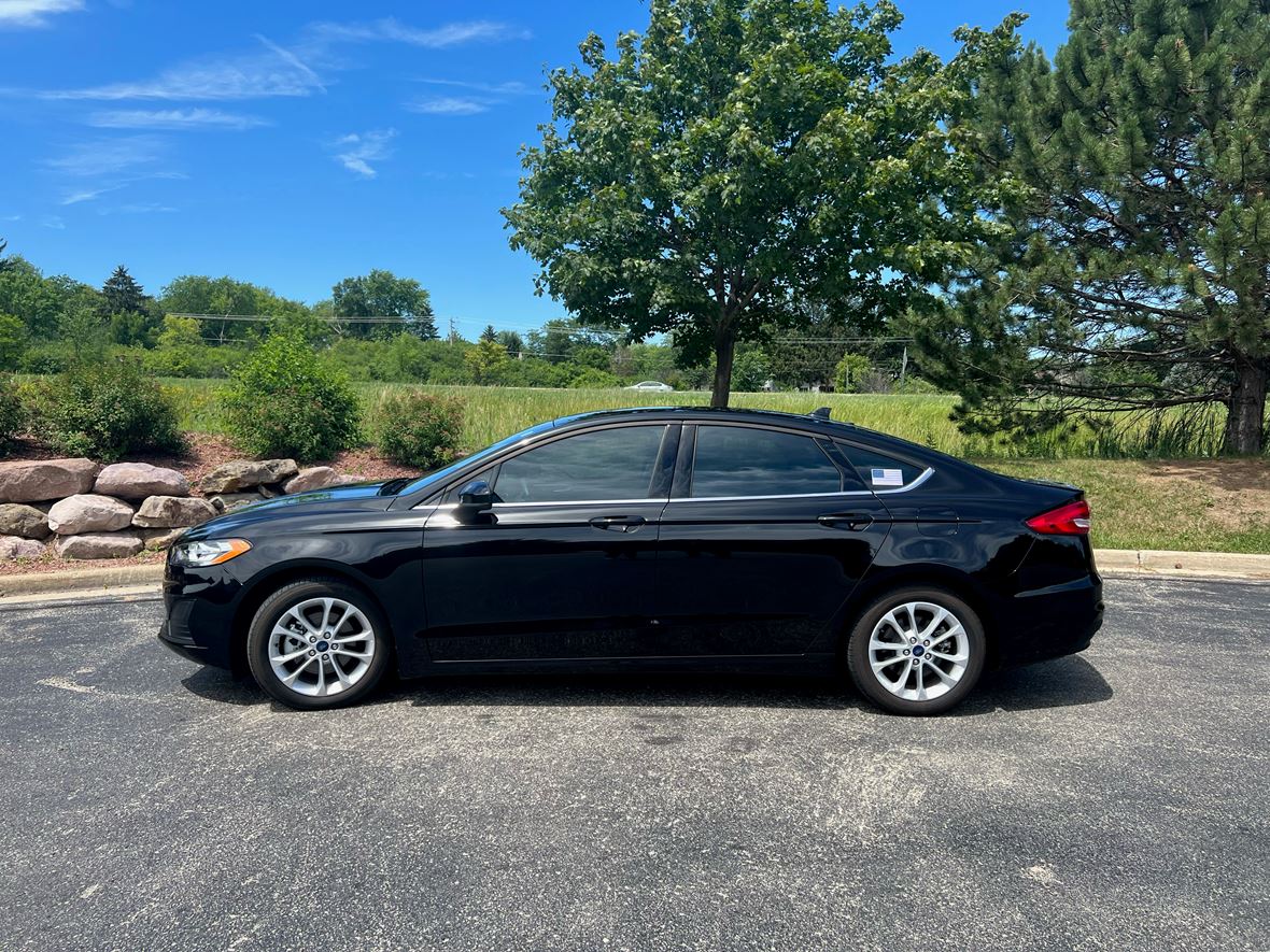 2020 Ford Fusion Hybrid for sale by owner in Franklin