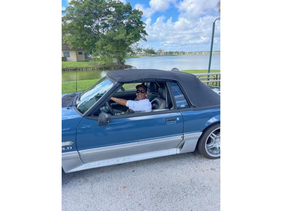 1988 Ford Mustang for sale by owner in Boca Raton