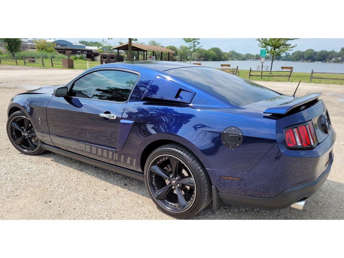 2010 Ford Mustang for sale by owner in Fox Lake
