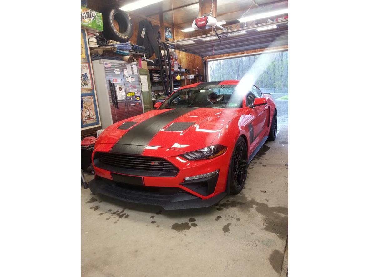 2019 Ford Mustang for sale by owner in Oak Hill