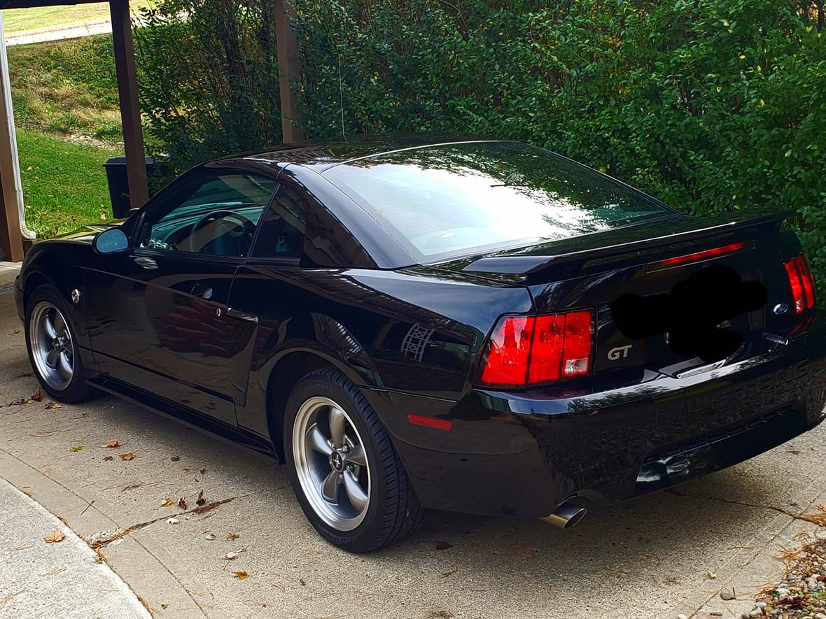 2004 Ford Mustang GT for sale by owner in Cambridge