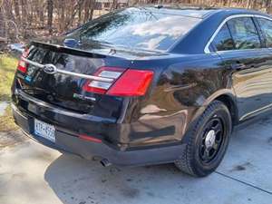 Black 2013 Ford Taurus