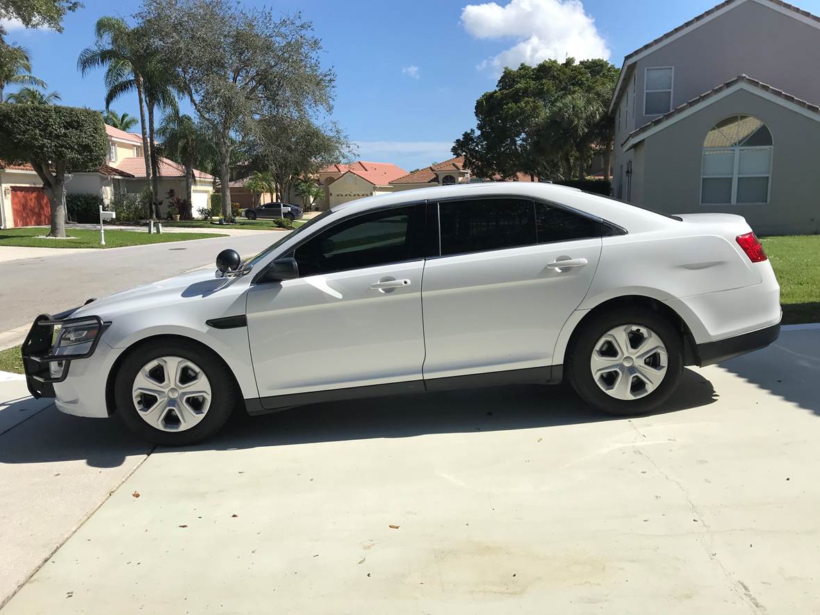 2016 Ford Taurus for sale by owner in Lake Worth