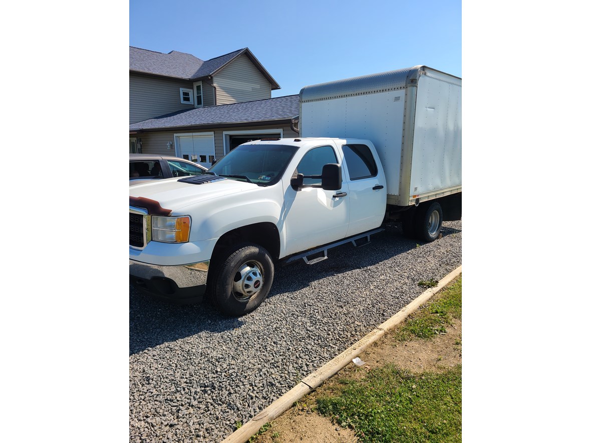 2011 GMC C/K-Series for sale by owner in Slippery Rock