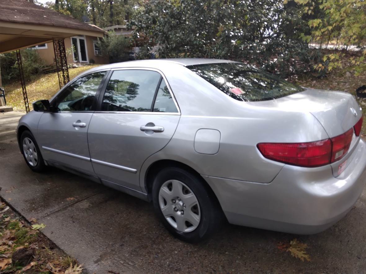 2005 Honda Accord for sale by owner in Little Rock