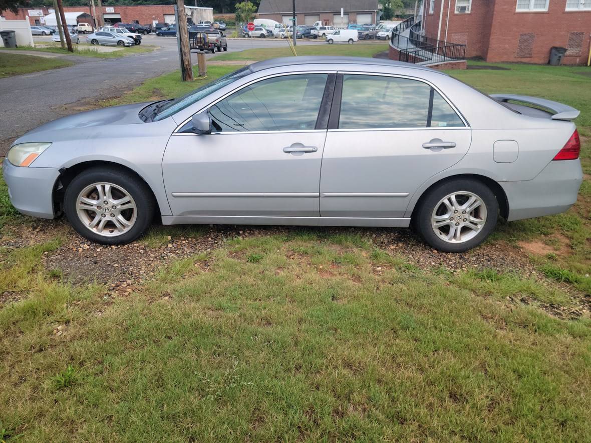 2007 Honda Accord for sale by owner in Greenville