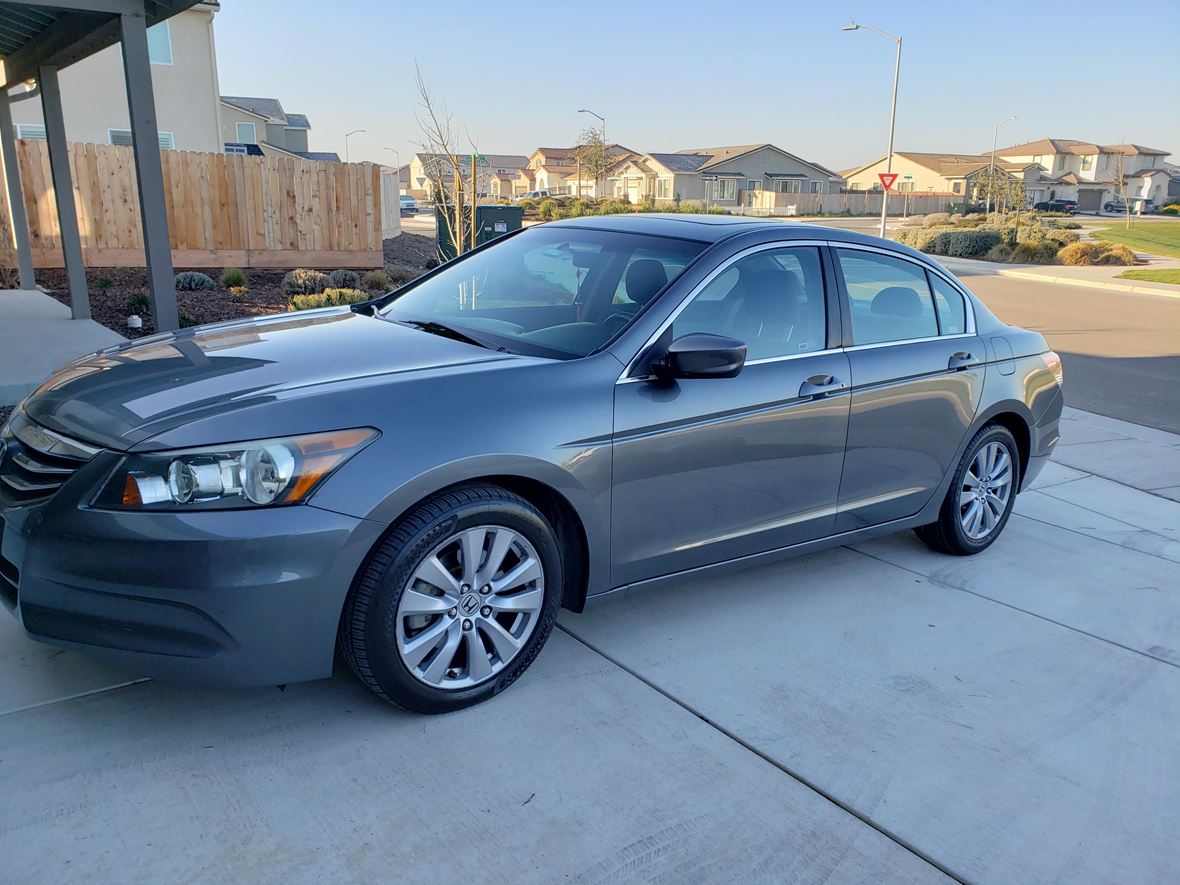 2011 Honda Accord for sale by owner in Manteca