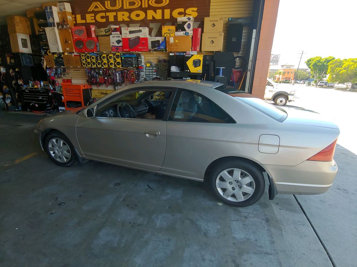 2002 Honda Civic Coupe for sale by owner in Canyon Country