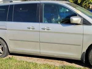 2005 Honda Odyssey with Gray Exterior