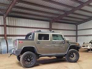 Green 2005 Hummer H2 Sut