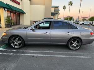 2006 Hyundai Azera with Silver Exterior