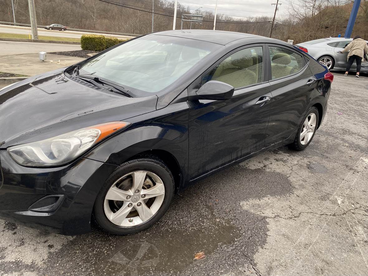 2011 Hyundai Elantra for sale by owner in Morgantown