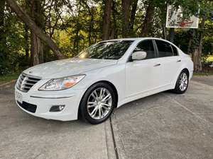 White 2011 Hyundai Genesis