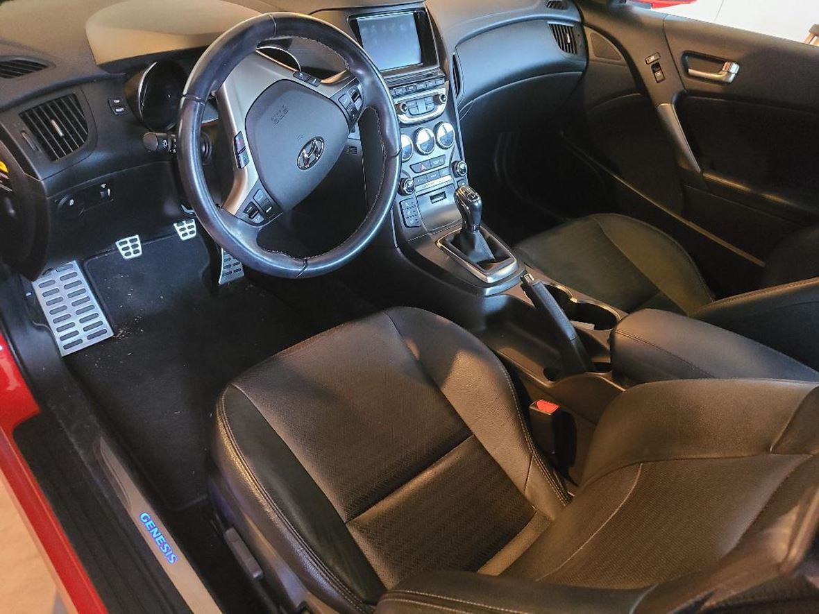 2013 Hyundai Genesis for Sale by Owner in Bakersfield, CA 93312
