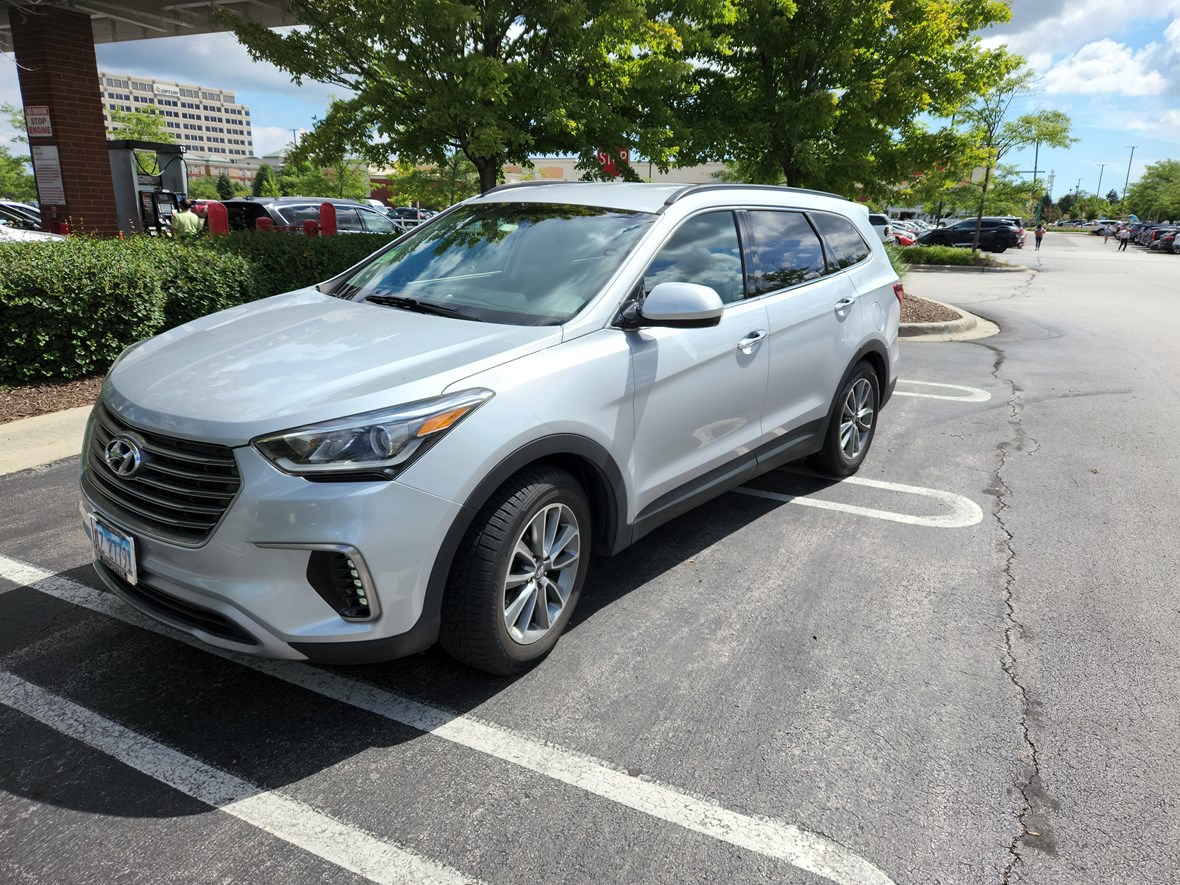 2017 Hyundai Santa Fe for sale by owner in Schaumburg