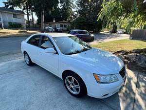 2009 Hyundai Sonata with White Exterior