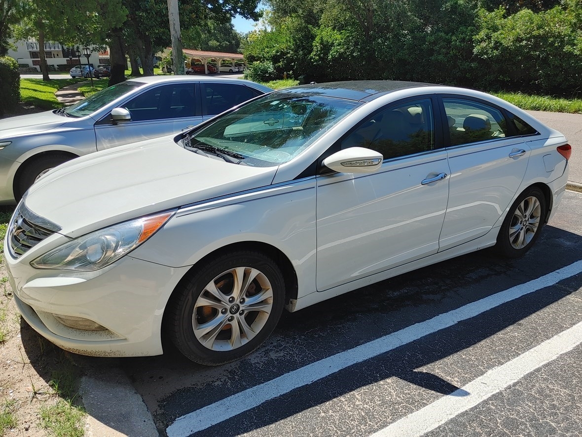 2013 Hyundai Sonata for sale by owner in Clearwater