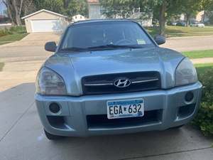 2006 Hyundai Tucson with Gray Exterior