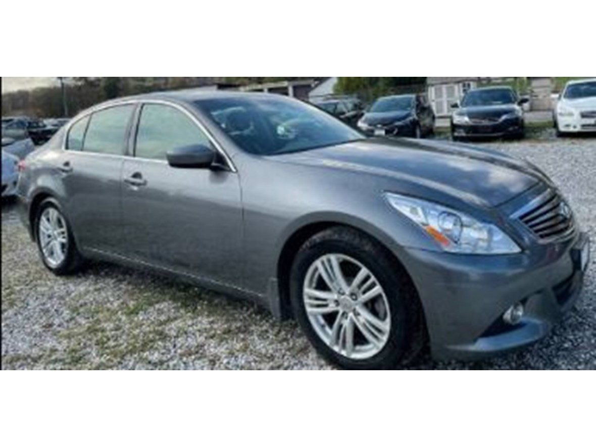 2013 Infiniti G37 for sale by owner in Corona