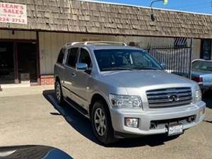 2004 Infiniti QX56 with Silver Exterior