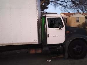 White 1996 International 20 ft Box truck