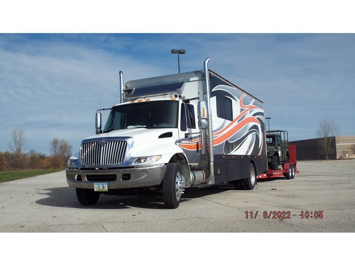 2003 International 4300 Toterhome for sale by owner in West Burlington