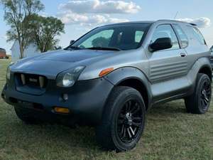 2000 Isuzu Vehicross with Silver Exterior