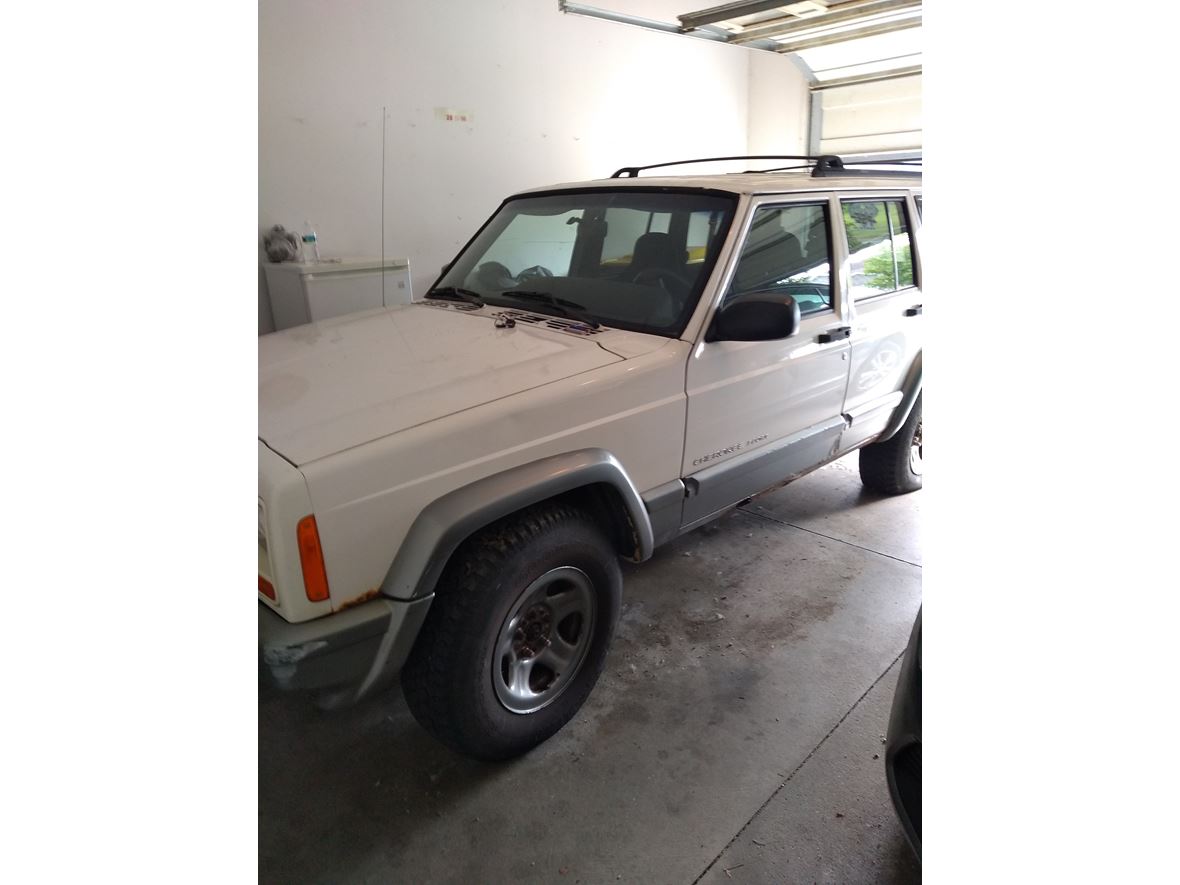 2000 Jeep Cherokee for sale by owner in Mason