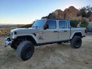 Beige 2020 Jeep Gladiator