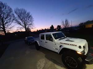 White 2021 Jeep Gladiator