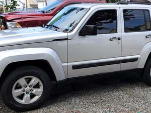 Silver 2009 Jeep Liberty Sport 