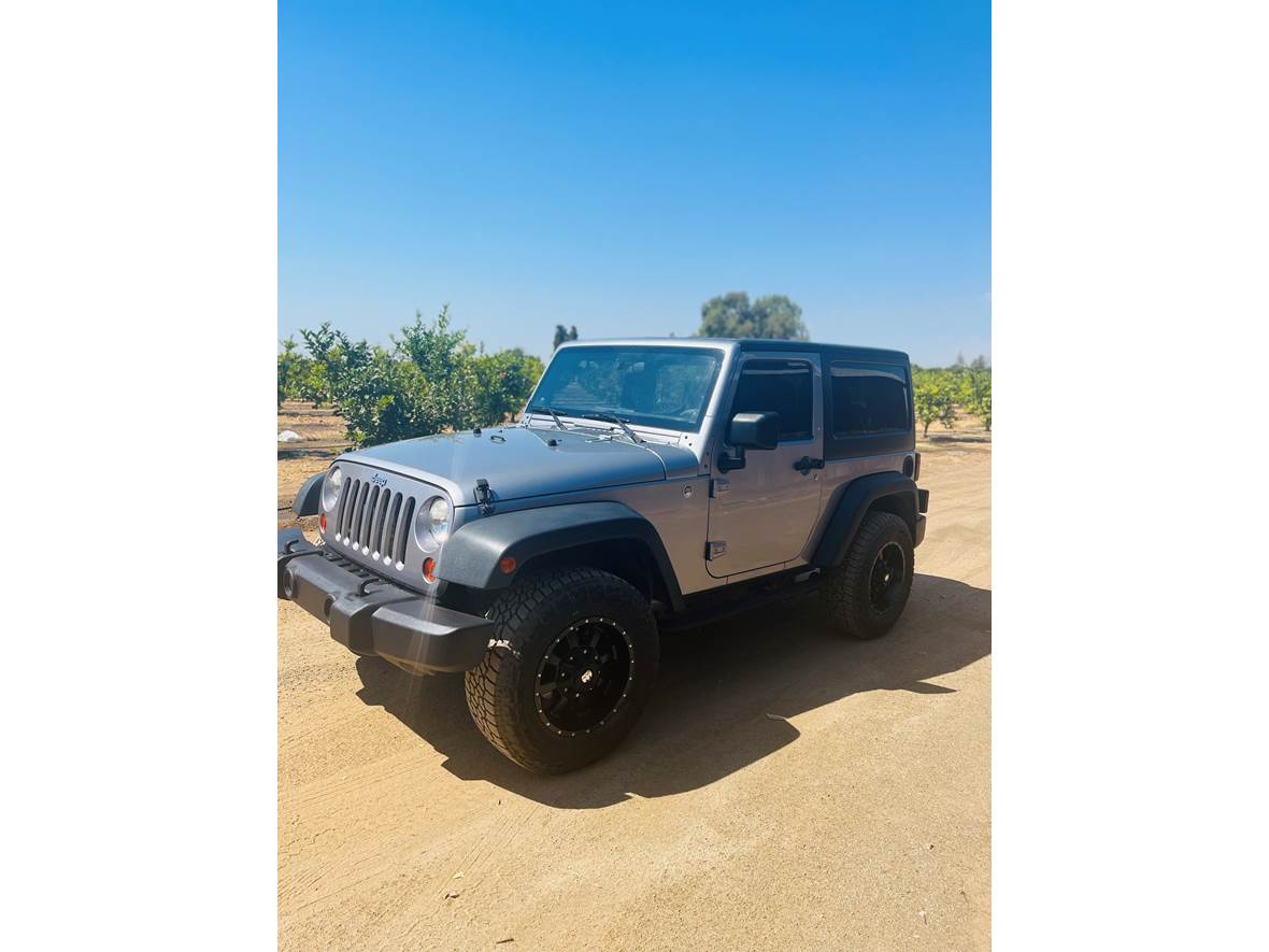 2013 Jeep Wrangler for sale by owner in Exeter