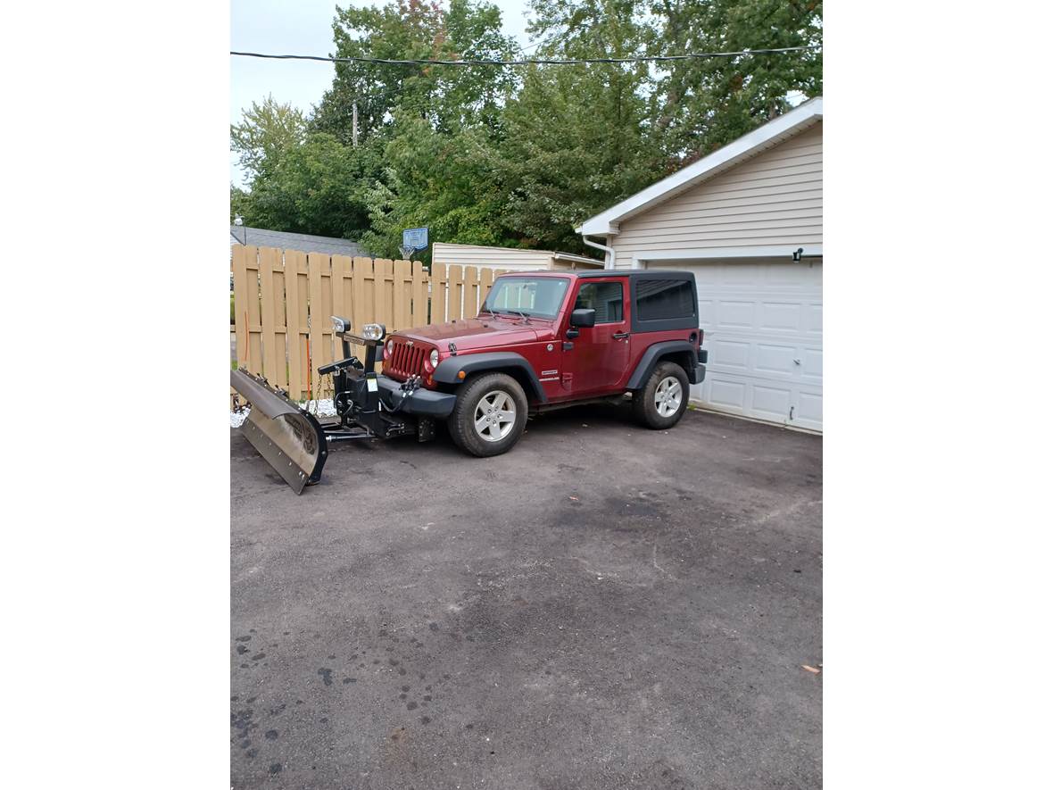2011 Jeep Wrangler Unlimited for sale by owner in Cleveland