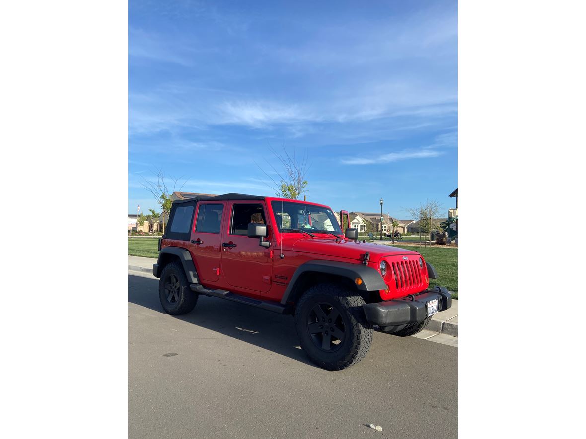 2013 Jeep Wrangler Unlimited for sale by owner in Stockton