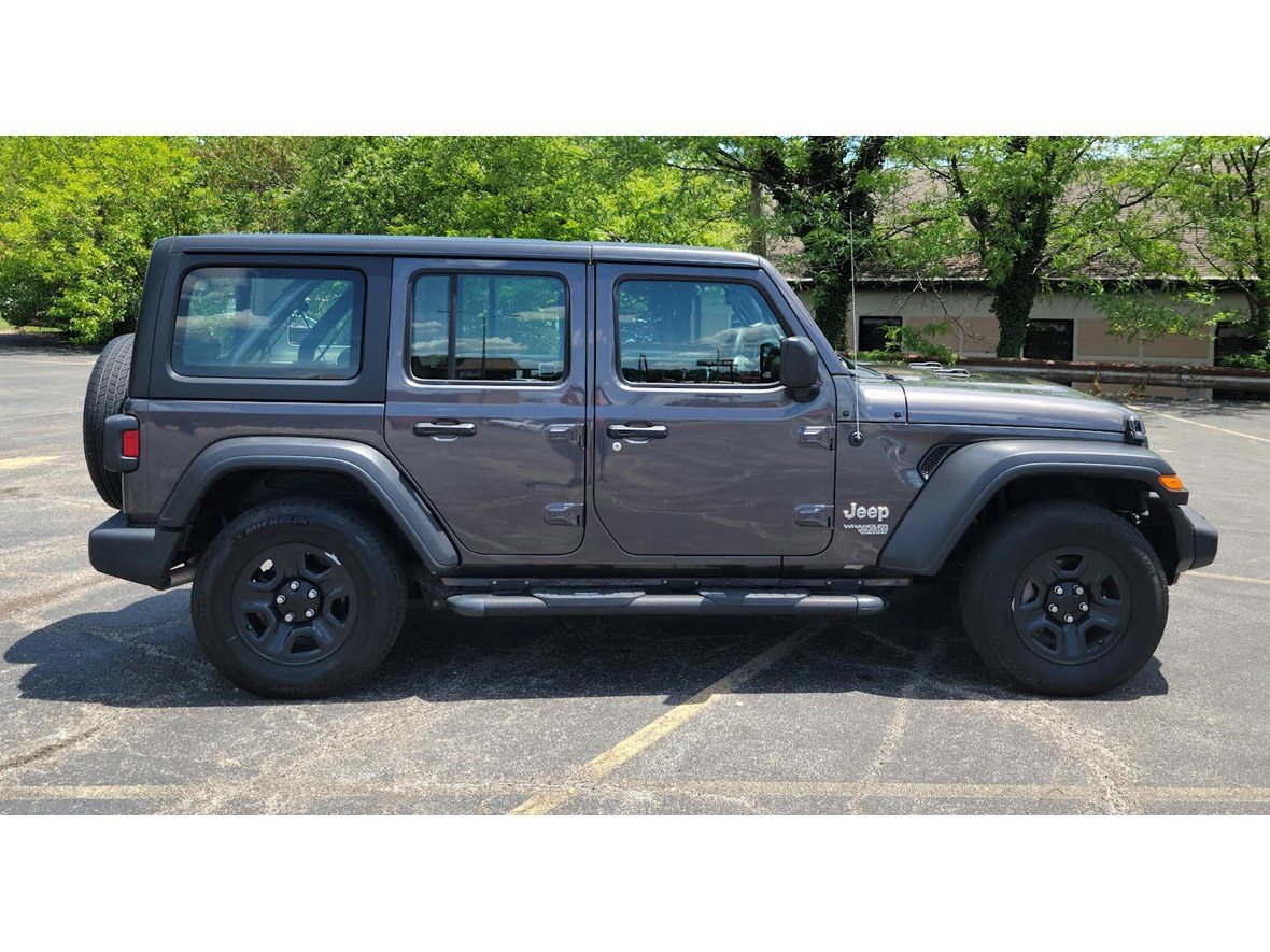 2020 Jeep Wrangler Unlimited for sale by owner in Valley Park