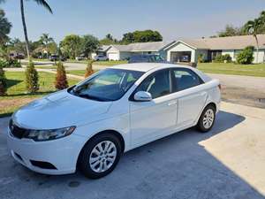 White 2011 Kia Forte EX