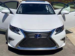 2017 Lexus ES 300h