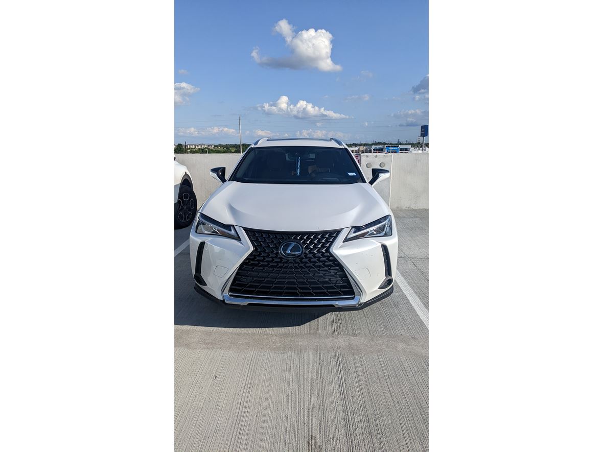 2022 Lexus UX 200 for sale by owner in Liberty