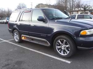 Blue 1998 Lincoln Navigator