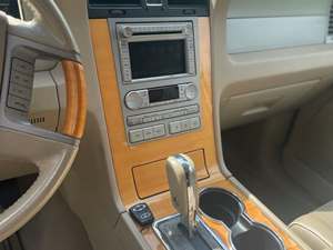 White 2008 Lincoln Navigator