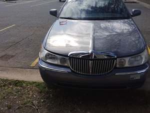 Blue 1999 Lincoln Town Car