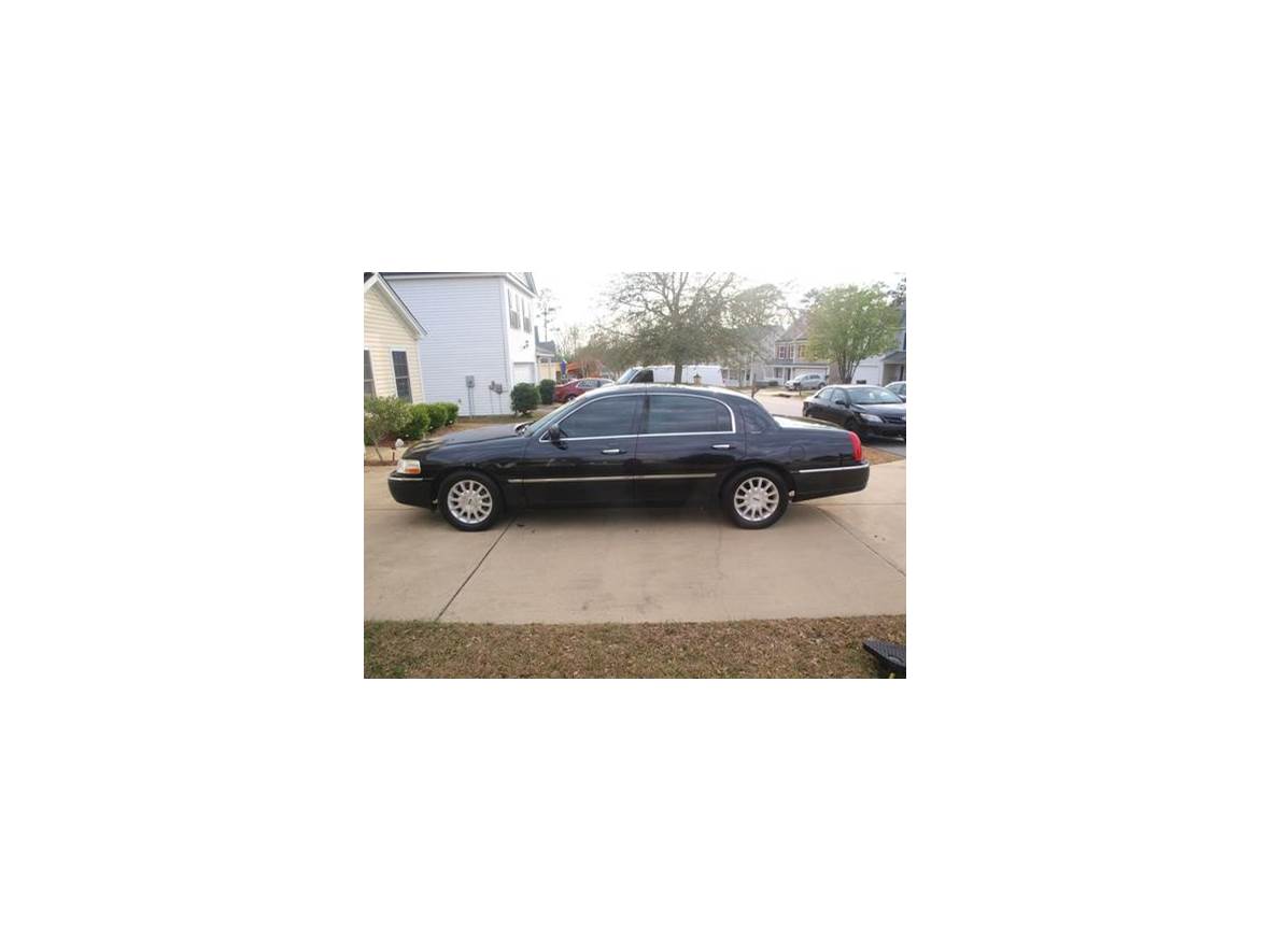 2007 Lincoln Town Car for sale by owner in Columbia