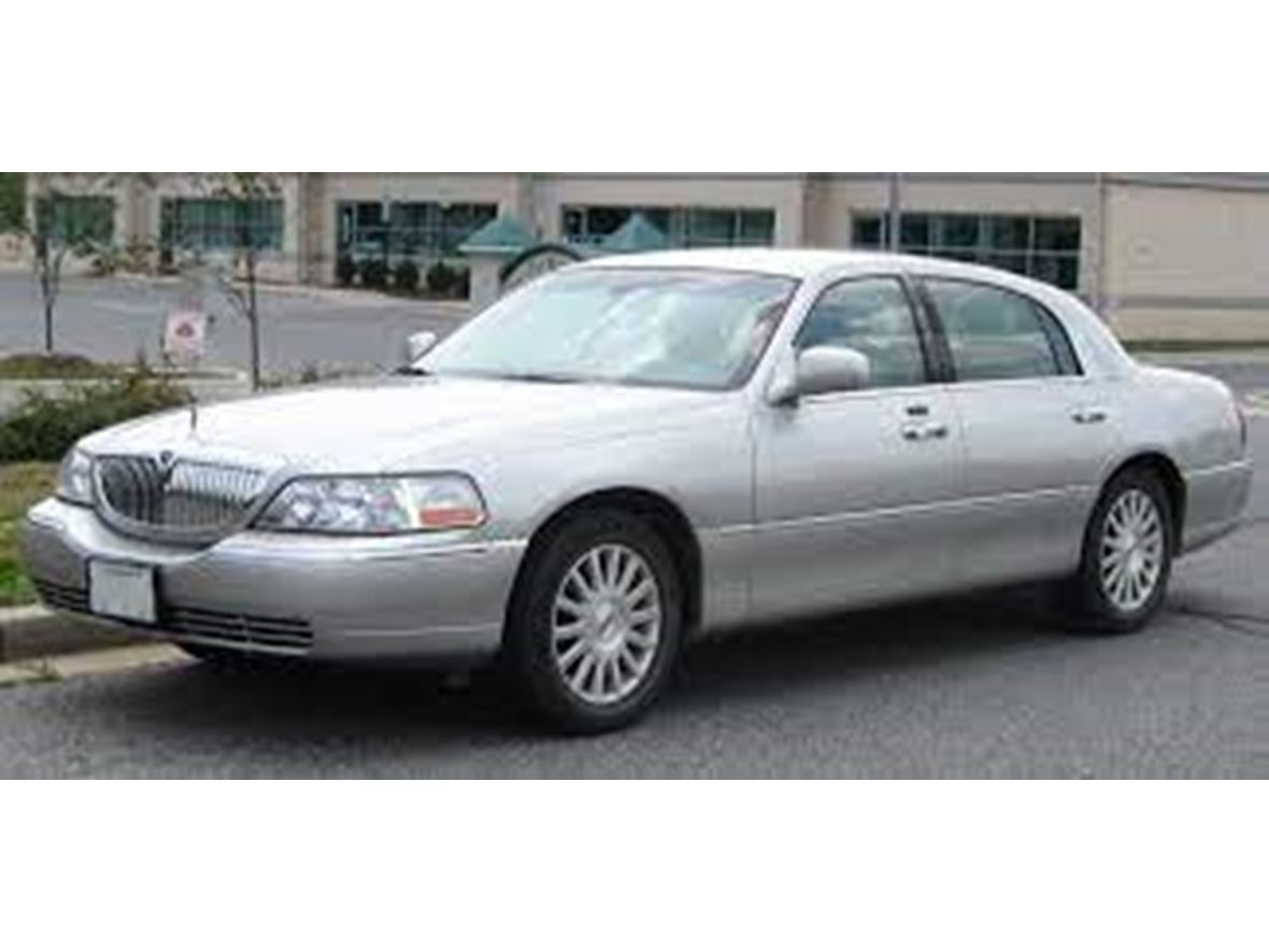 2008 Lincoln Town Car for sale by owner in Chicago