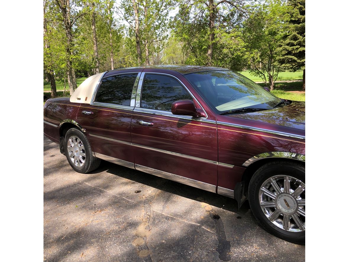 2006 Lincoln Town Car Signature for sale by owner in Aberdeen