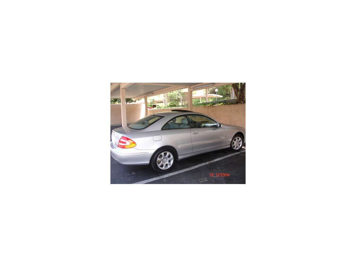 2004 Mercedes-Benz CLK-Class for sale by owner in Cerritos
