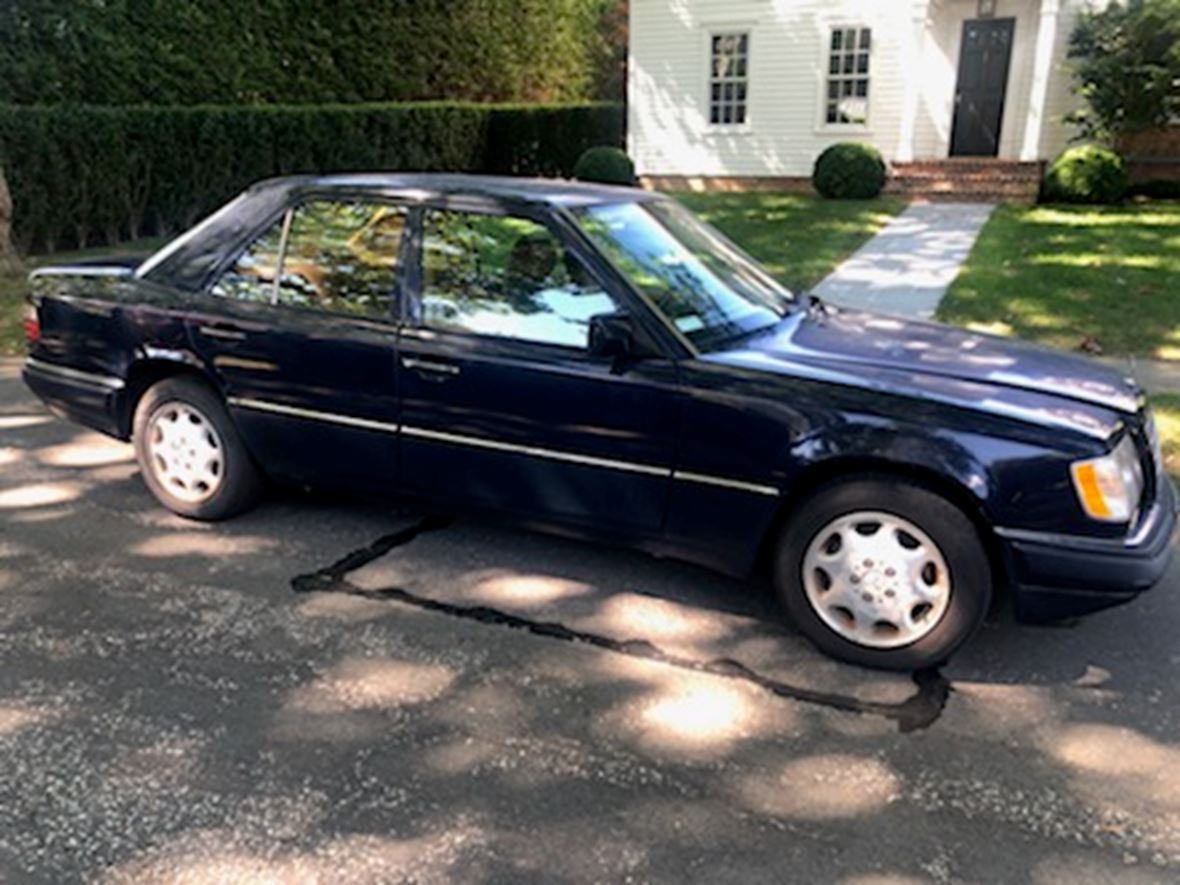 1995 Mercedes-Benz E-Class for sale by owner in East Hampton